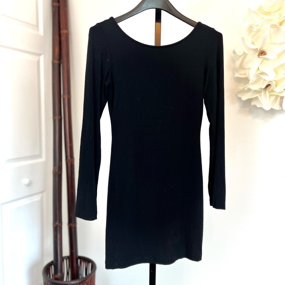 Forever 21 Black Bodycon Knit Jersey Dress with Bandage Cut-out Size Med…